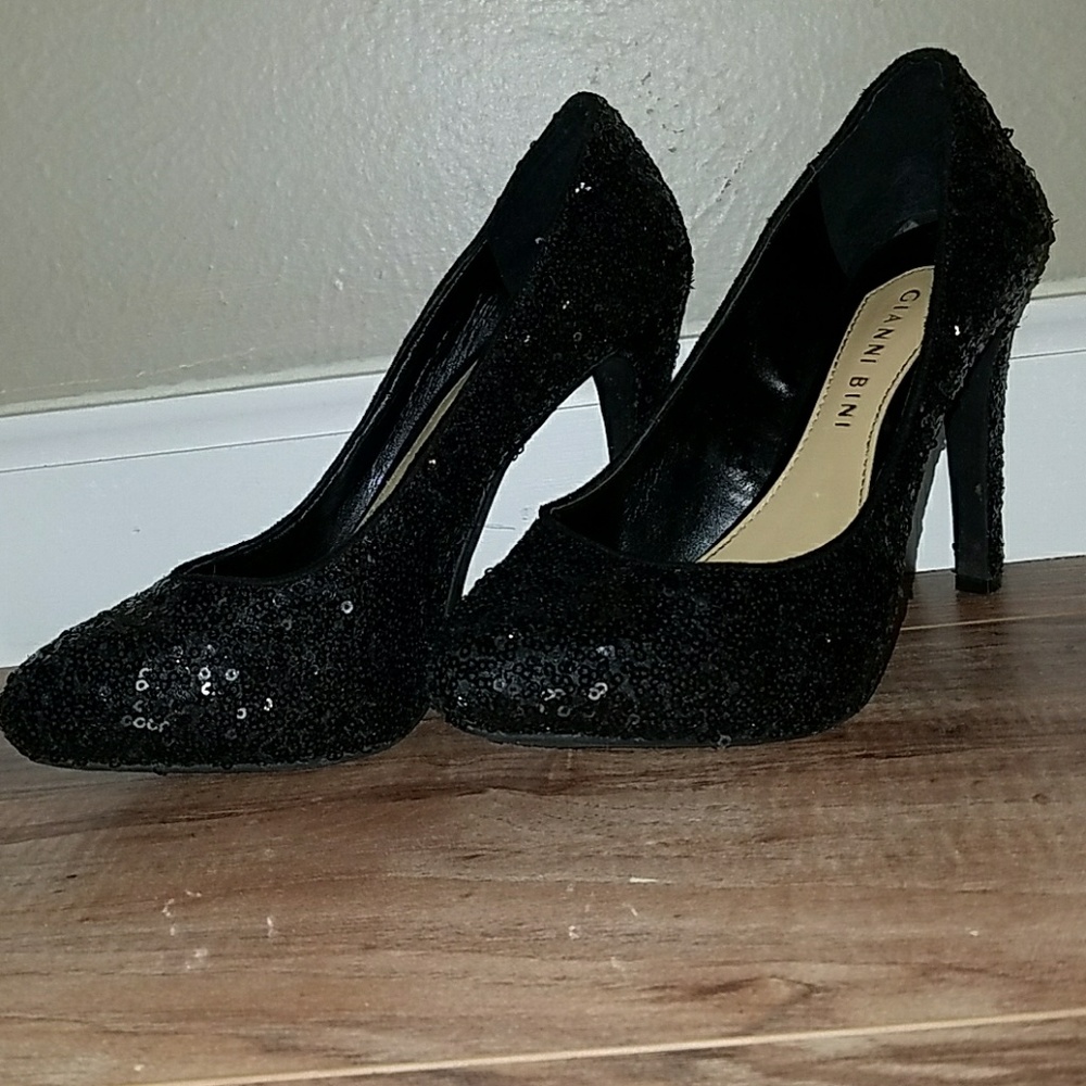 🍬OFFERS🍬 Gianni Bini black sequins heels, size 6